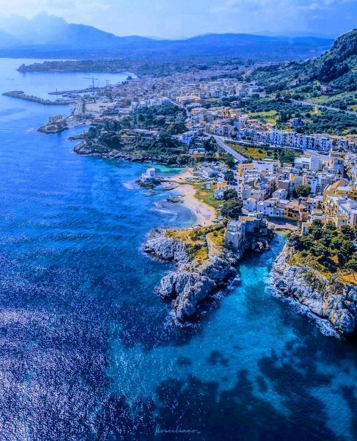 Apartament Seafront House Gabbiano Azzurro Santa Flavia Zewnętrze zdjęcie